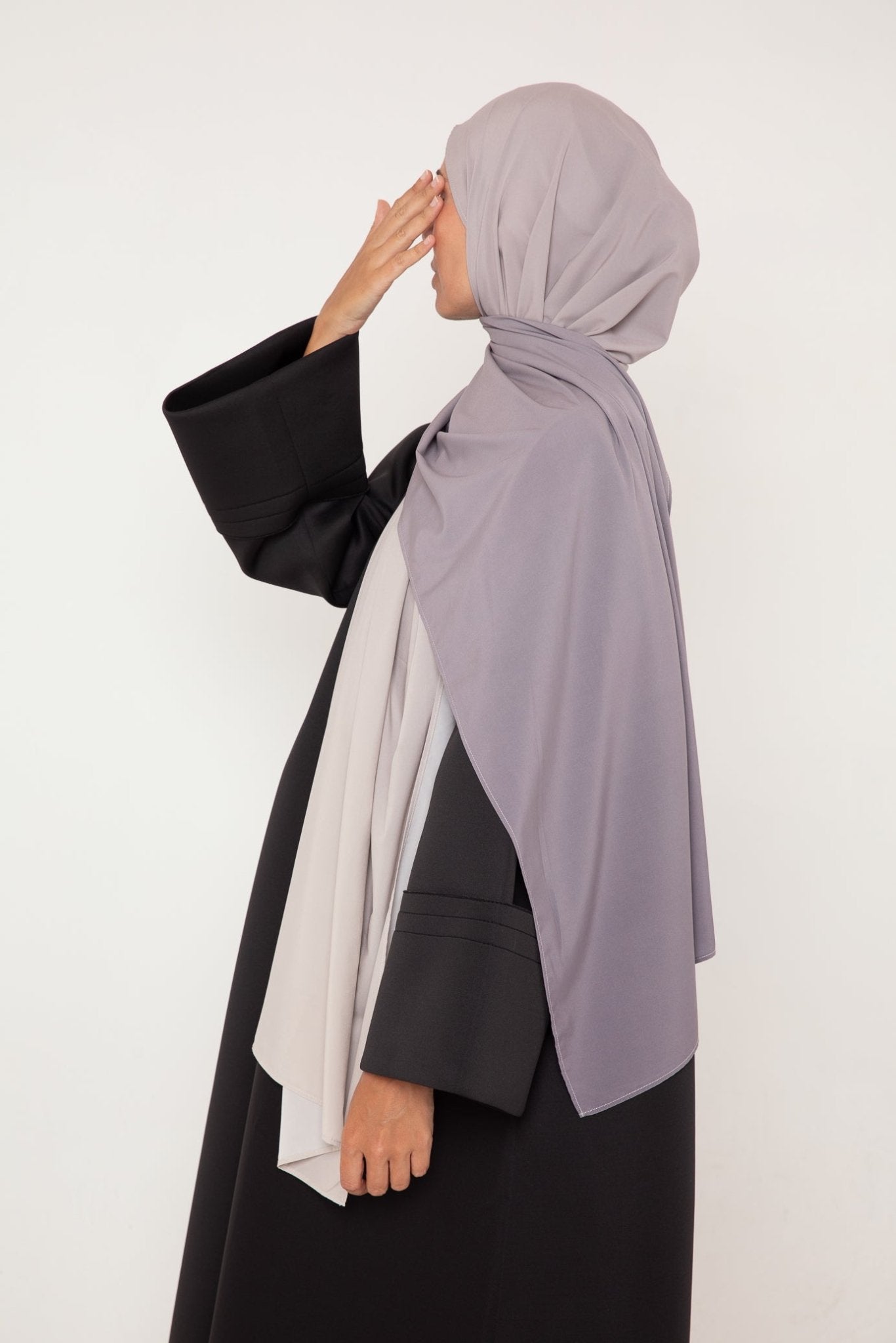 Hijab Dégradé Brume Argentée - Entre Minimalisme Raffiné et Modernité - Mimi Kiseki