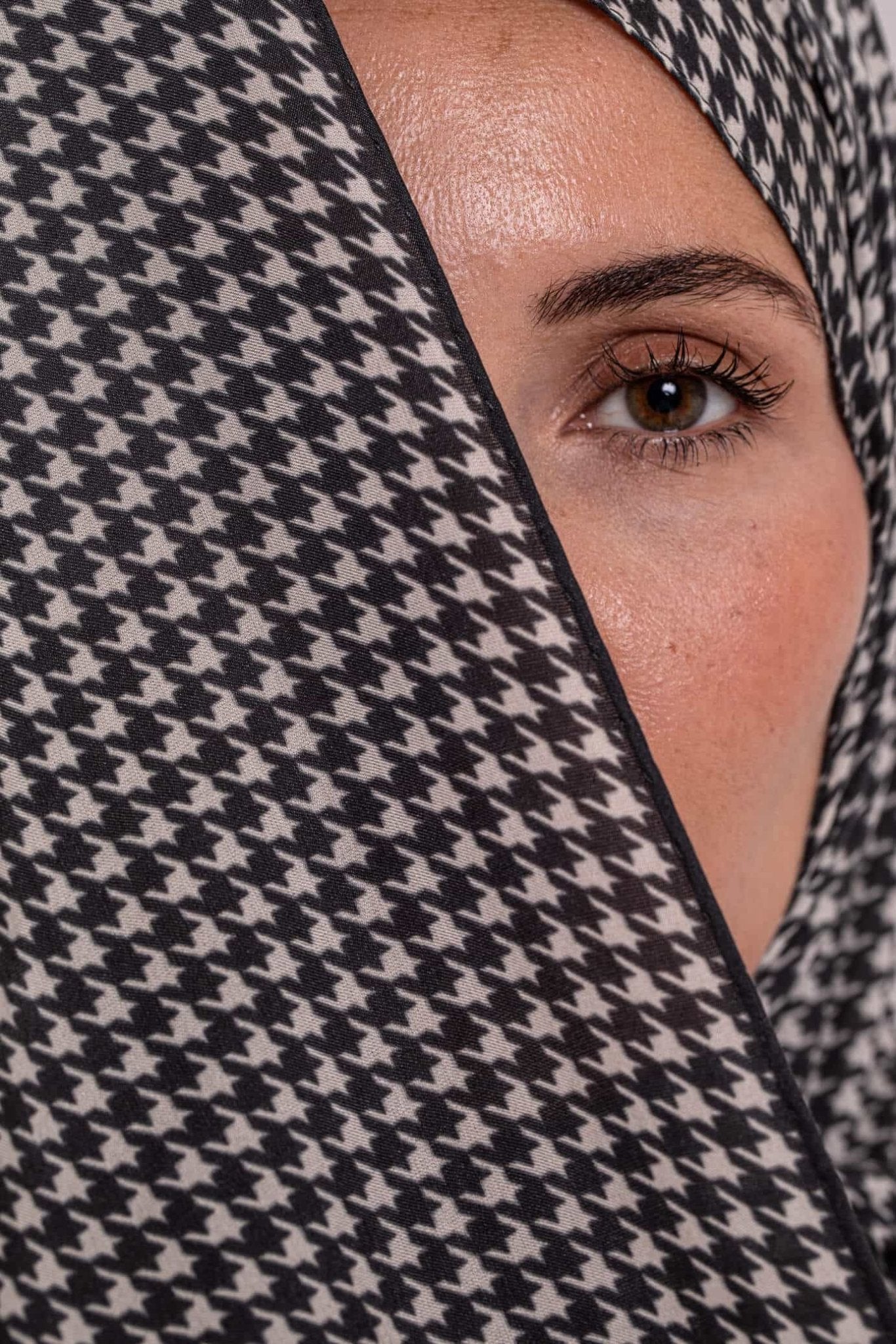 Hijab Infinity Pied - De - Poule - Élégance Classique & Moderne - Mimi Kiseki